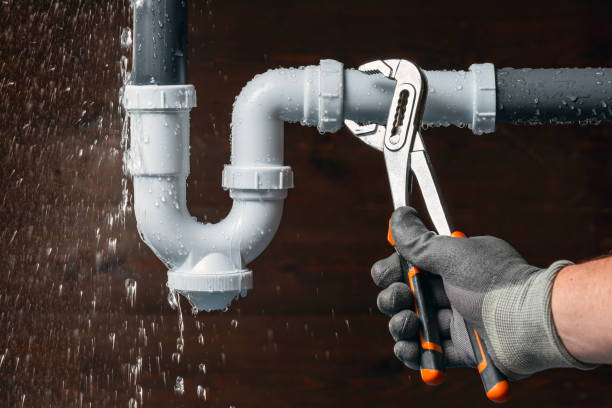 Professional Emergency Plumber technician working in New London, NH
